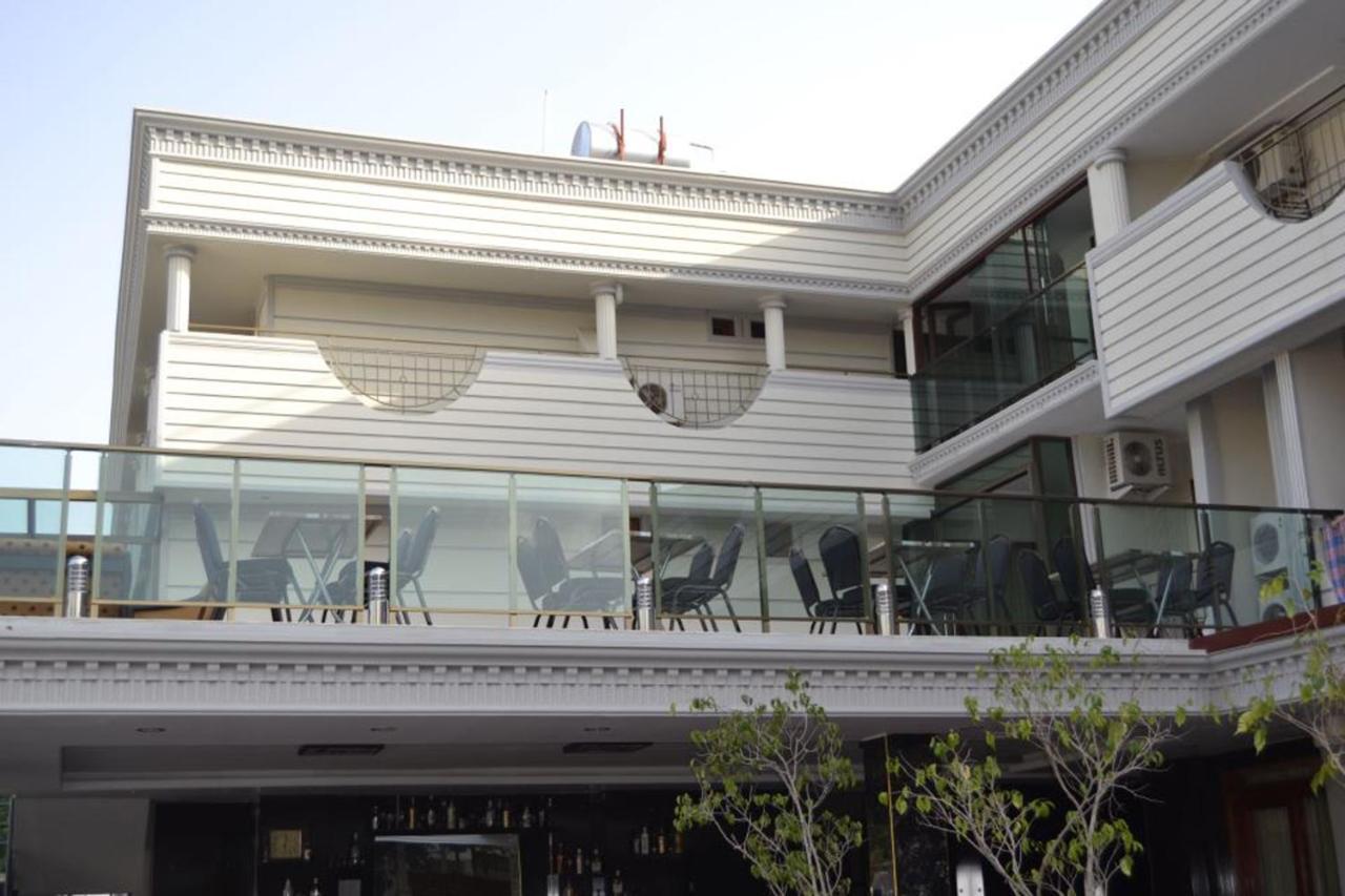 Britannia Hotel ケメル エクステリア 写真